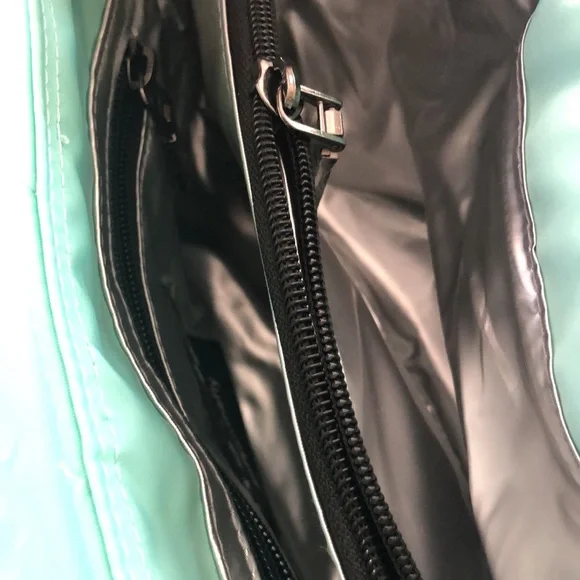 NWT THINK ROYLN Quilted Flapover Crossbody W/3 Straps - Picture 7 of 9